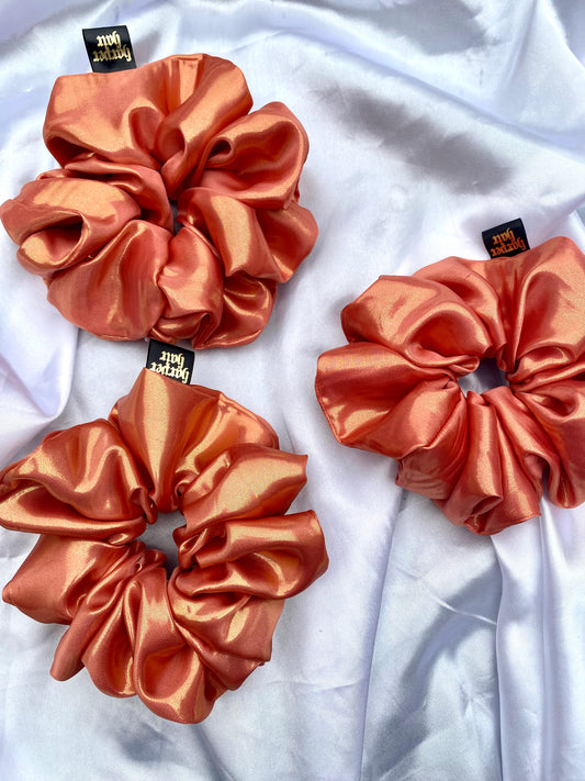 Rosé Scrunchie